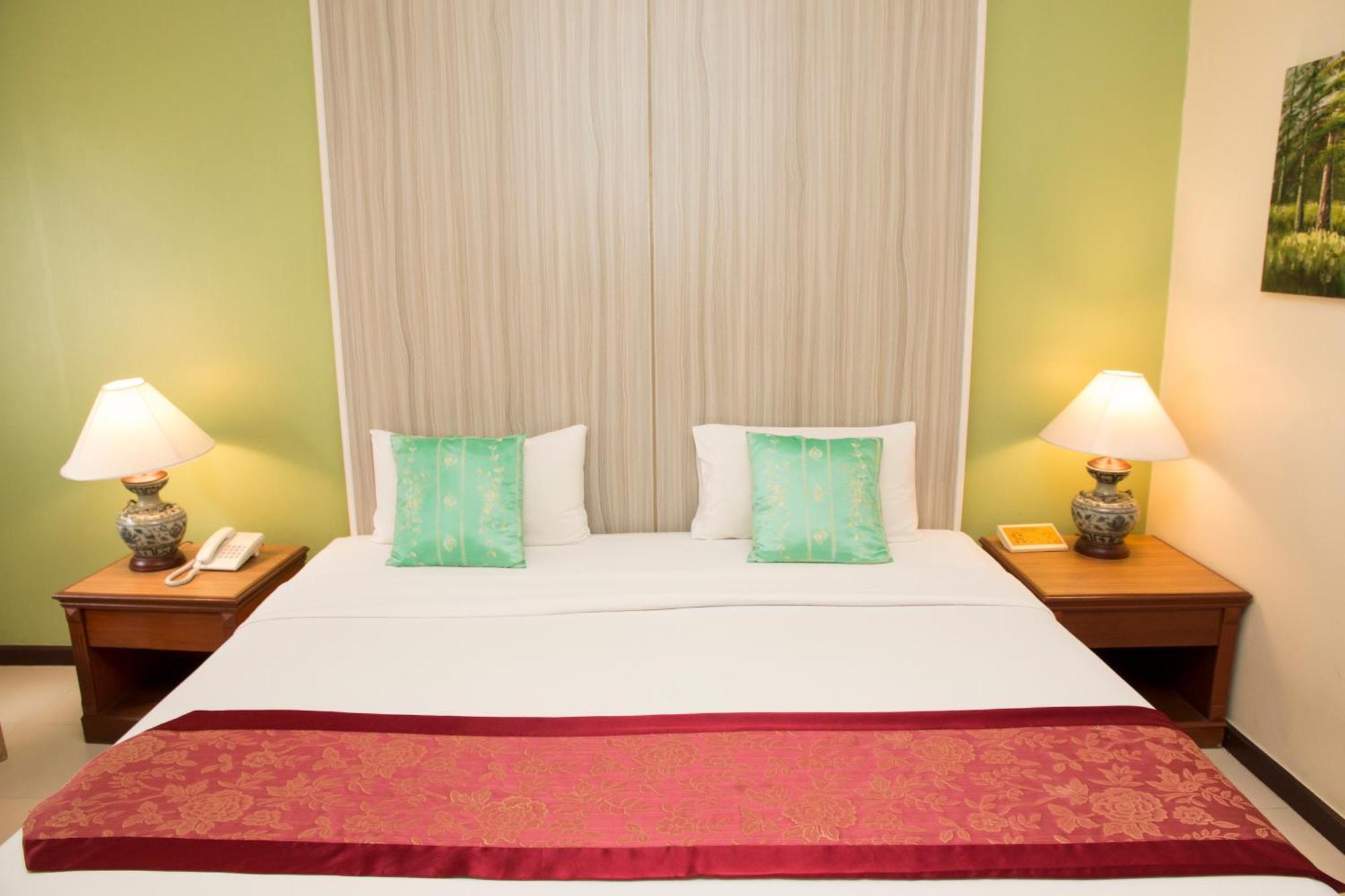 S Lodge Pattaya Formally Sabai Lodge Eksteriør billede
